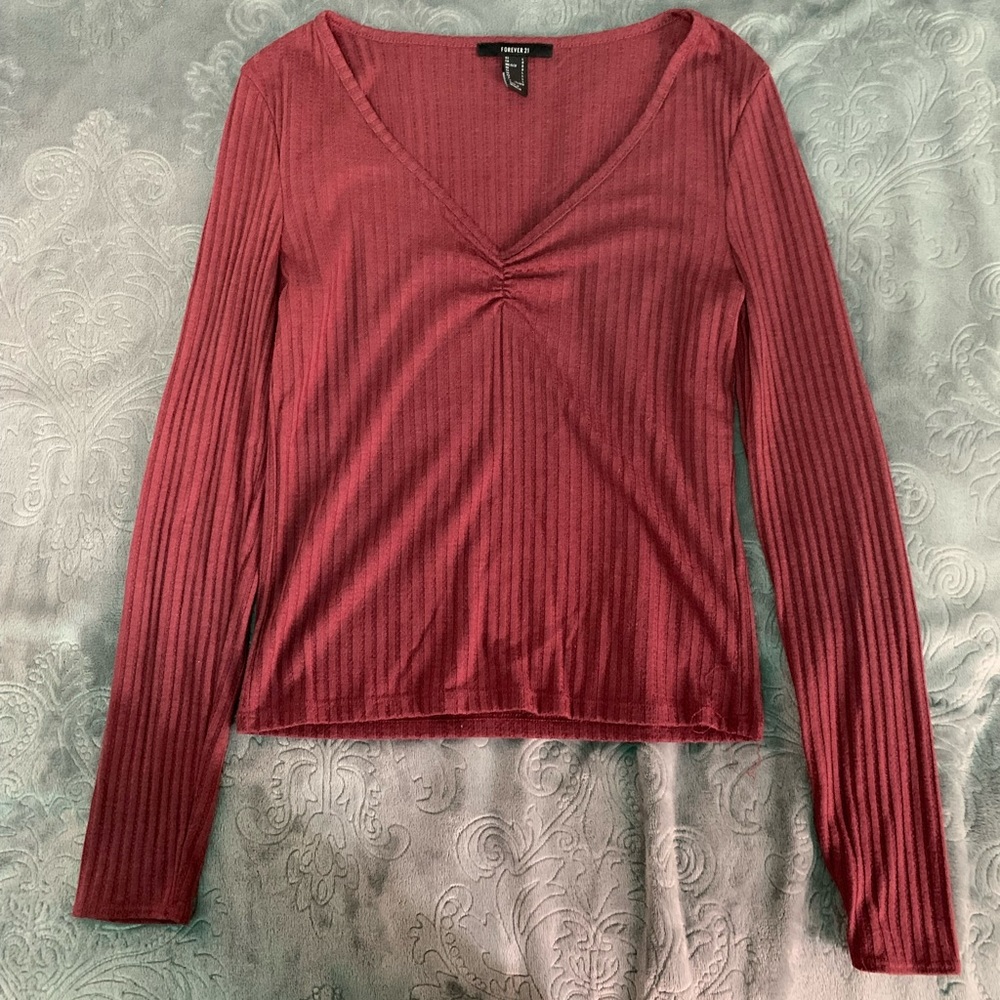 Forever 21 maroon long sleeve t-shirt